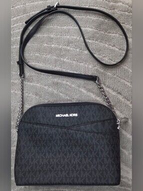 Michael Kors Jet Set Medium Crossbody Leather Handbag